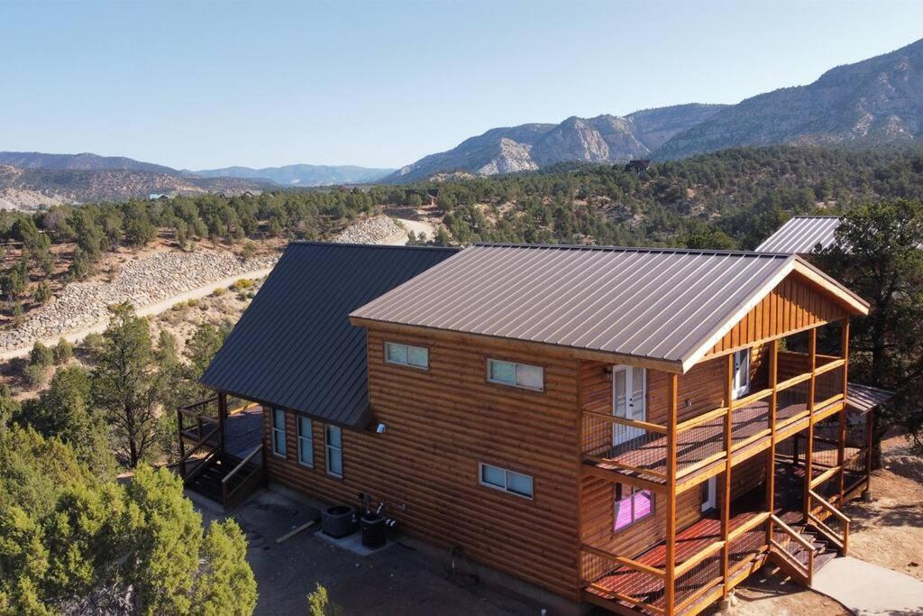 Cliff'S Edge. New Build, Breathtaking Views, Luxury Stay Near Zion Orderville Esterno foto